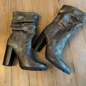#21 NWT Katy Perry Women’s Gunmetal Distressed Metallic The Raina Ankle Bootie